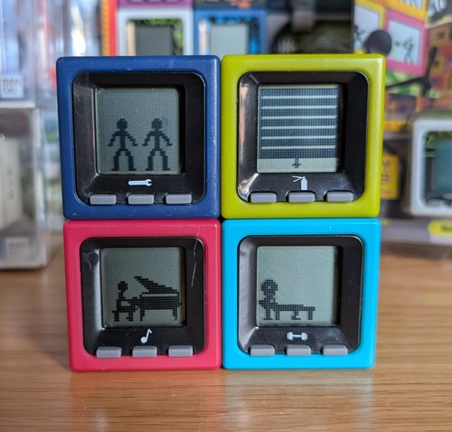 Radica cube world - cube,