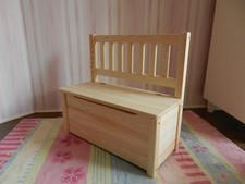 Kindersitzbank mit Stauraum