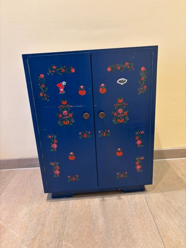 Vintage puppenschrank und - vintage,