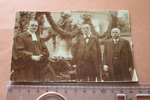 Tolles altes foto priester - tolles,