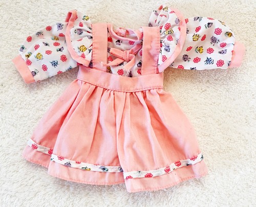 Kleid von einer - -,