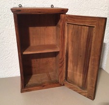 Antiker Deutscher Wandschrank