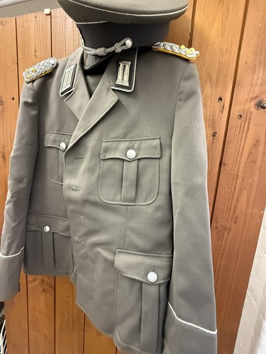 Nva ddr uniform - ddr,