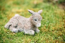 Steinfigur Esel Stefan braun