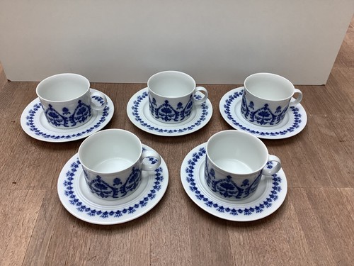 Tasse mit unterteller - 5,
