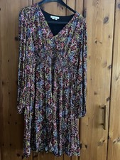 Kleid BODEN 42 L Geblühmt