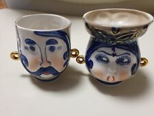 Zwei Tassen "Gesichte Mann und Frau"  Korosten Ukraine UdSSR h 9-10 cm alt