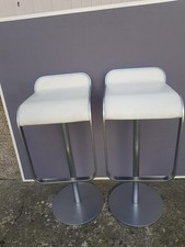 1 von 6 Barhockern, Original