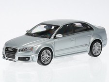 Audi A4 B7 RS4 2004 silber