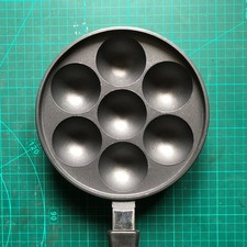 Krapfenpfanne Augenpfanne Pförtchenpfanne   7 Loch