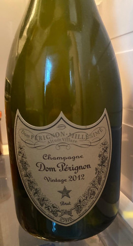 Volle flasche champagner dom - volle,