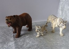 Schleich Wild Life Tiere: Grizzly Bär + sibirischer Tiger + Tigerjunges weiß