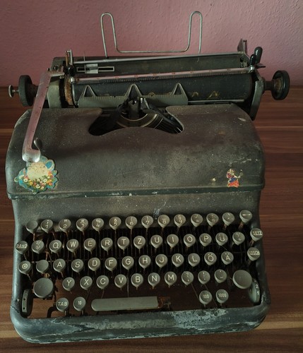 Antike schreibmaschine mit - antike,
