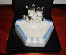 Figürlicher Aschenbecher Zwei