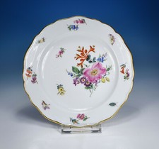 Meissen "Blumenbouquet & Insekten" Kuchenteller 17,5 cm. Pfeifferzeit 1.Wahl.