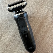 Braun Series 7 Rasierer 71-N1200s + Zweiter Scherkopf Und Zubehör