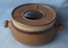 Gerzit Stövchen Keramik Braun Kannenwärmer Tewärmer mit Griffe Staffel Stoneware