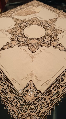 Wunderschöne tischdecke aus - tischdecke,