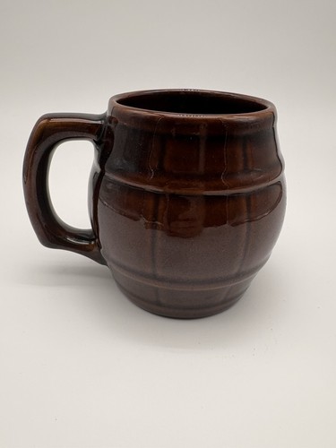 Vintage tonbecher fassform - tonbecher,