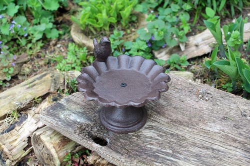 Vogeltränke auf fuß klein - vogeltränke,