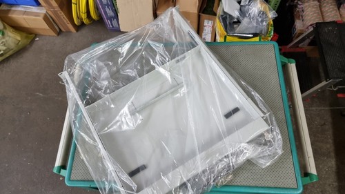 Ausziehbare rackablage - 1, he