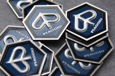 VESPA EMBLEM blau 6-eck