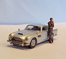 Brekina 15225 Aston DB5 007 James Bond "Goldfinger" 1964 mit "Agent" Bundle OVP