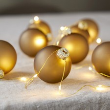 LED Lichterkette mit 8 Weihnachtskugeln Christbaumkugel Timer Batterie gold 1,6m