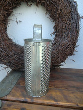 Alte Küchenreibe Rund Antike