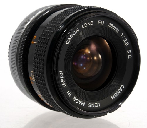 Canon lens 28mm 8 - lens, fd
