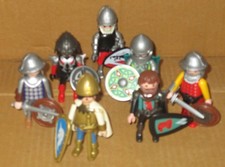 7x Ritter mit Schilden & Waffen...026