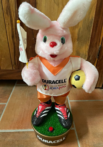 Duracell plus football bunny - duracell,