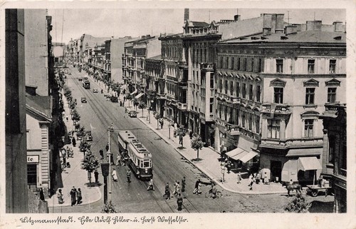 Straßenansicht mit