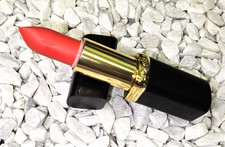 Loreal PARIS Lippenstift Color Riche  Matt Farbe 241 Pink A Porter 4,8g Arganöl