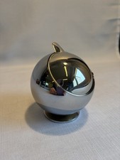Designklassiker verchromter