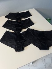 Triumph Slip 4 Stück, schwarz. Gr.44 mit Spitze, Neu !