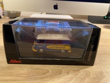 VW T1 Bus "Lufthansa" incl. 2 Figuren - Maßstab 1:43 – Hersteller: Schuco