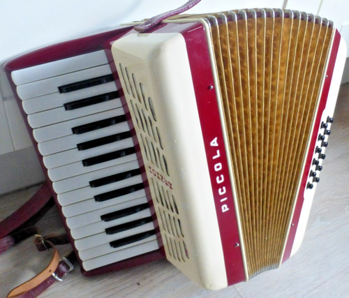 Kultig leicht hohner - leicht:,