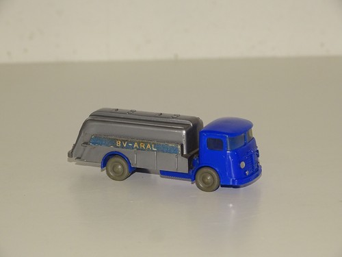 Wiking büssing 4500 aral - 1:87,