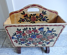 alter großer Zeitungsständer