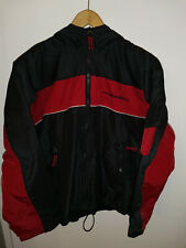 Rot-Schwarze Skijacke, EX10, Gr. 152, Kapuze mit Reißverschluß am Hinterkopf