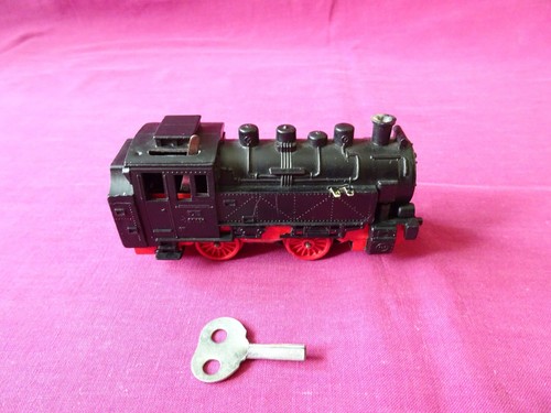 Alte ggf dampflokomotive mit - dampflokomotive,