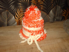 KLOPAPIERHUT   Mütze Auto Ablage Trabant Bommel rot weiß