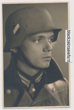 1386 WK2  Foto  HEERES Soldat mit Stahlhelm