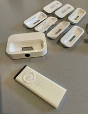 APPLE UNIVERSAL DOCK IPOD DOCKING STATION A1256 REMOTE ADAPTER MB125G/C, 