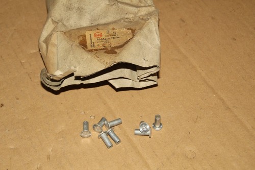 20x 15 mm hohlnieten - 15,