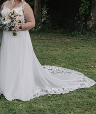 Elegantes, Langes Brautkleid