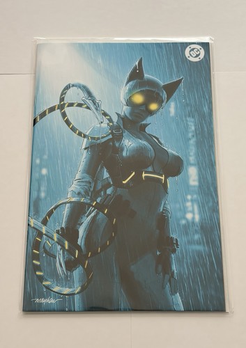 Absolute catwoman mike - absolute,