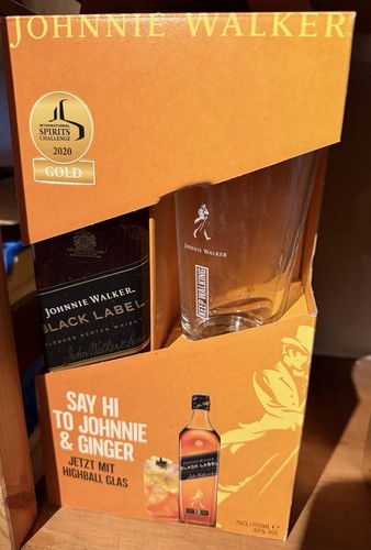 Johnnie walker black label - johnnie, in