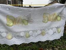 Bistro Netzgardine mit Obst